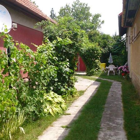Apartamento Boris Apartman Gyula Exterior foto